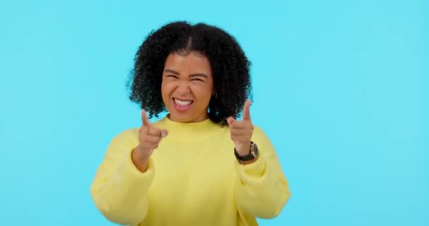 Mujer Aplausos Entusiasmo Por Victoria Felicidad Celebración Con Apoyo Aislado — Vídeo de stock