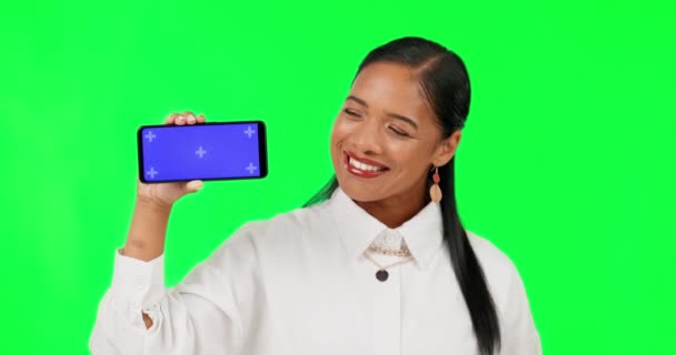 Telefon Gösteri Kadını Yeşil Ekranda Dijital Sosyal Medya Internet Izleme — Stok video