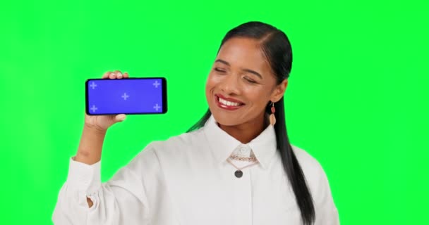 Teléfono Pantalla Verde Feliz Con Mujer Negocios Marcadores Seguimiento Para — Vídeos de Stock