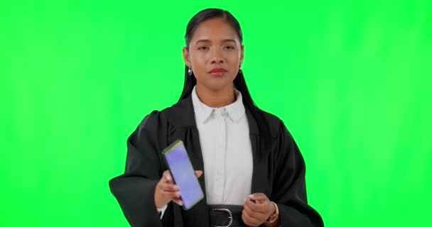Telefon Yeşil Ekran Yargıcın Yüzü Gösteri Sosyal Medya Veya Internet — Stok video
