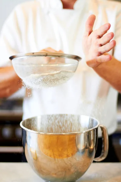 Baker Hands Sifting Flour Baking Skill Cake Pastry Metal Bowl — Stock Photo, Image