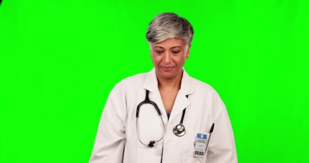 Πράσινη Οθόνη Ηλικιωμένη Ευτυχισμένη Γυναίκα Γιατρός Επιτυχία Για Τους Στόχους — Αρχείο Βίντεο