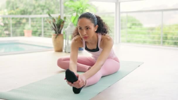 Pilates Stretching Kvinne Treningsstudio Trening Trening Trening Muskelhelse Ben Eller – stockvideo
