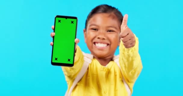 Chica Feliz Pulgares Arriba Teléfono Maqueta Para Las Redes Sociales — Vídeo de stock