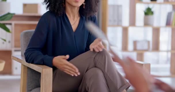 Terapia Conversación Mujer Con Rabia Consulta Para Asesoramiento Psicología Atención — Vídeos de Stock