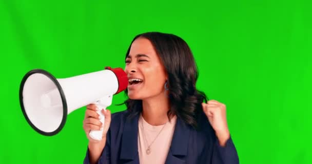 Megafoon Toespraak Vrouw Met Nieuws Groene Scherm Studio Voor Aankondiging — Stockvideo