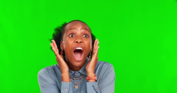 Überrascht Schockiert Und Gesicht Mit Schwarzer Frau Auf Grünem Bildschirm — Stockvideo