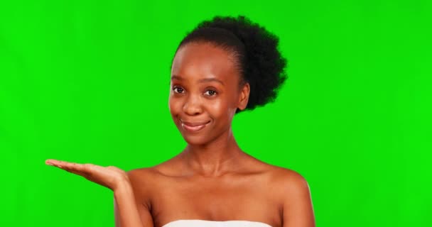 Pantalla Verde Cara Belleza Feliz Comparación Mujer Negra Decisión Cosméticos — Vídeos de Stock
