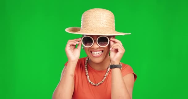 Wink Mode Luksus Med Kvinde Grøn Skærm Til Elegante Solbriller – Stock-video