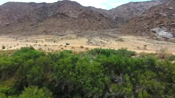 Viaje Arena Desierto Con Camión Camino Tierra Del Campo Para — Vídeo de stock