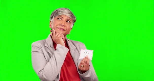 Pensamento Matemática Uma Mulher Com Cartões Uma Tela Verde Para — Vídeo de Stock