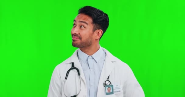 Gösterişli Doktor Asyalı Adam Yeşil Ekranlı Yüzü Sağlık Sigortası Ile — Stok video