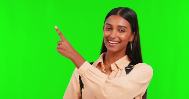 Pantalla Verde Chica Feliz Retrato Del Estudiante Señalando Lista Escuela — Vídeo de stock
