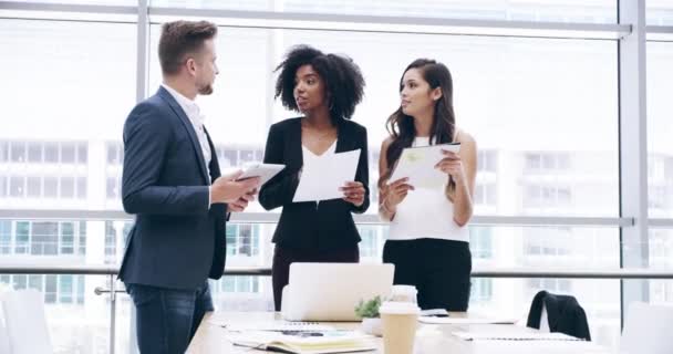 Diversity Teamwork Talking Documents Office Brainstorming Report Paperwork Proposal Business — Stock Video