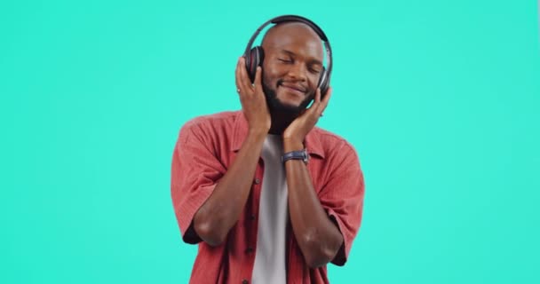 Headphones Music Black Man Isolated Blue Background Listening Audio Mental — Stock Video
