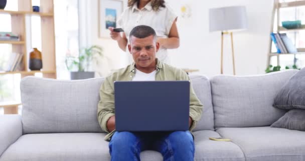 Dom Laptop Para Karty Kredytowej Finansów Dyskusji Zakupy Online Płatności — Wideo stockowe