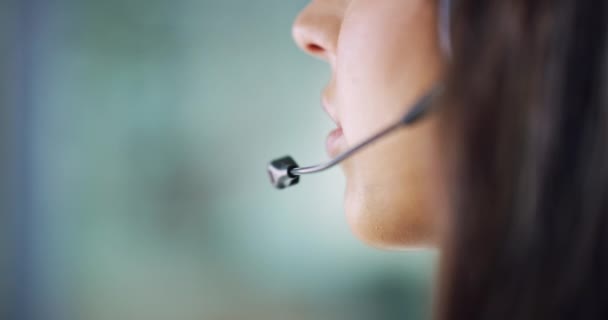 Call Center Closeup Microphone Talking Woman Help Advice Communication Contact — Stock Video