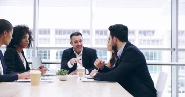 Zakenmensen Team Discussie Met Leider Corporate Meeting Planningsvoorstel Feedback Bestuurskamer — Stockvideo
