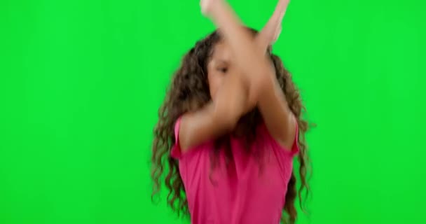 Pige Barn Grøn Skærm Ansigt Med Fest Sport Emoji Eller – Stock-video