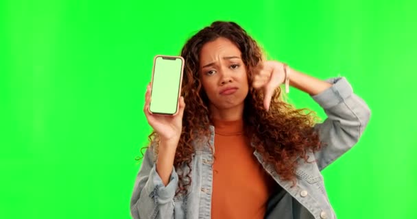Tela Verde Polegares Para Baixo Rosto Mulher Com Mockup Telefone — Vídeo de Stock
