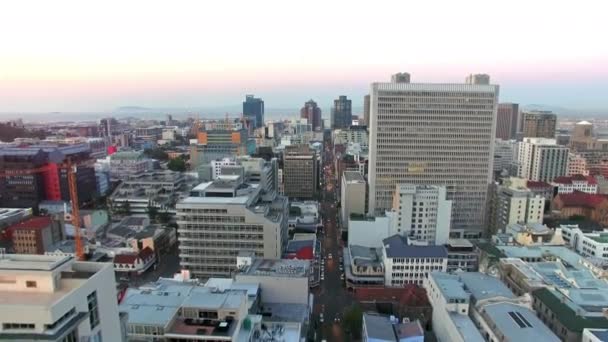 Arquitetura Edifícios Skyline Com Drone Cidade Cidade Cabo Para Tráfego — Vídeo de Stock