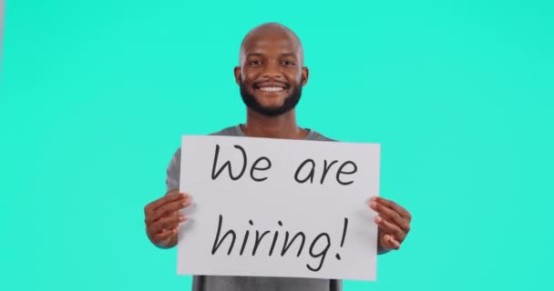 Homme Noir Panneau Affichage Signe Embauche Pour Publicité Croissance Opportunité — Video