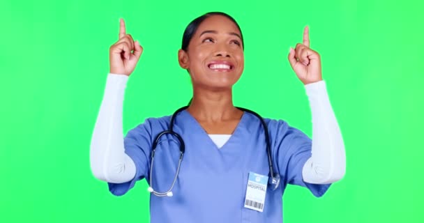 Présentation Femme Pointant Médecin Sur Écran Vert Information Santé Faq — Video
