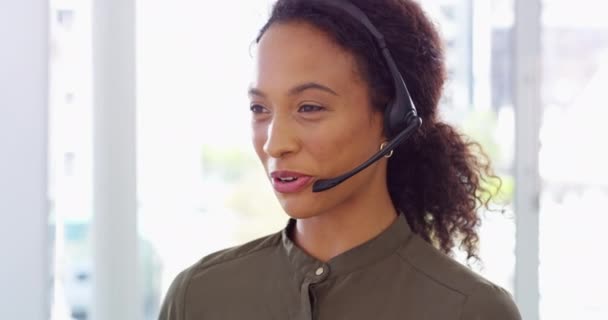 Müşteri Hizmetleri Çağrı Merkezi Danışmanlık Yapan Kadınlar Tartışma Sohbet Yardım — Stok video