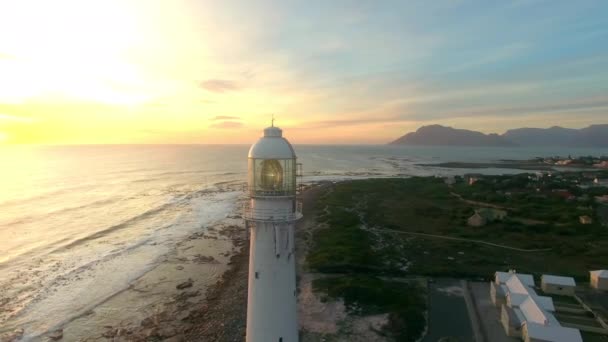 Tramonto Drone Oceano Con Paesaggio Natura Faro Faro Viaggio Punto — Video Stock