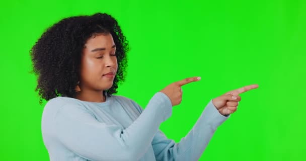 Зелений Екран Рукостискання Або Жінка Які Вказують Щоб Висміювати Простір — стокове відео