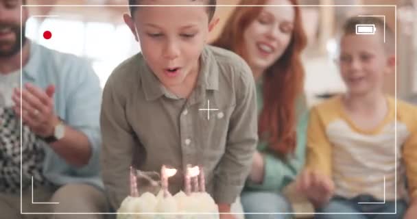 Festa Aniversário Família Crianças Câmera Para Celebração Aplausos Pais Felizes — Vídeo de Stock