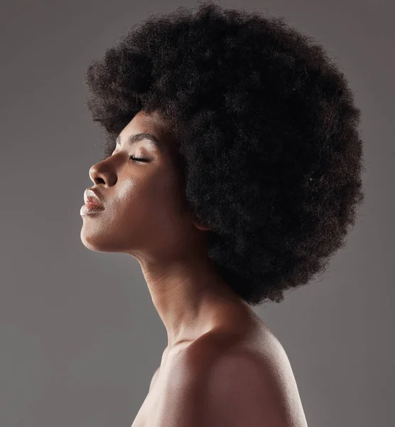 Naturalna Pielęgnacja Włosów Profil Czarna Kobieta Afro Fryzury Piękna Pielęgnacji — Zdjęcie stockowe