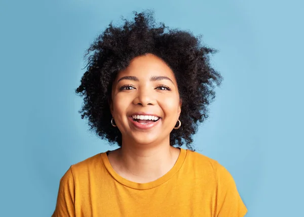 Gelukkig Vrouw Portret Met Natuurlijke Schoonheid Zelfvertrouwen Glimlach Met Make — Stockfoto