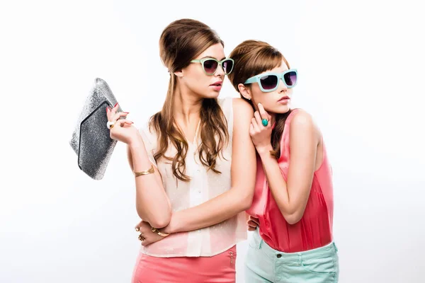 Glamour Vintage Und Sonnenbrille Mit Mädchen Oder Cool Studiohintergrund Mit — Stockfoto
