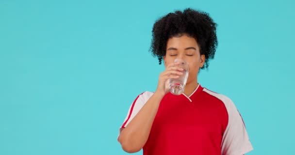 Cara Deportiva Pulgares Hacia Arriba Mujer Feliz Bebiendo Agua Bebida — Vídeo de stock