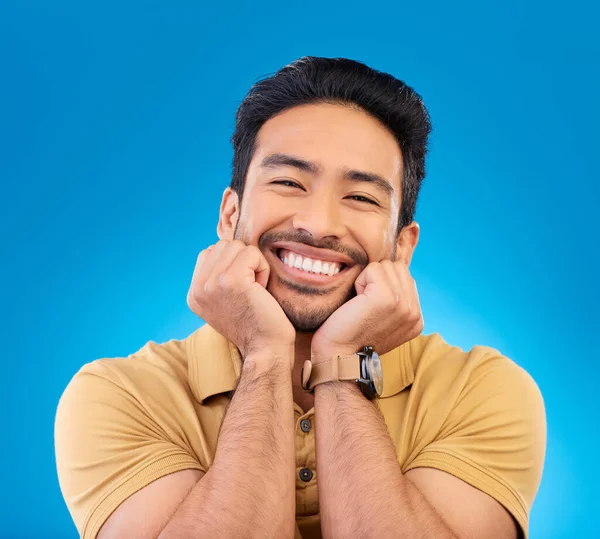 Hombre Feliz Emocionado Lindo Retrato Sonrisa Estudio Con Modelo Asiático — Foto de Stock