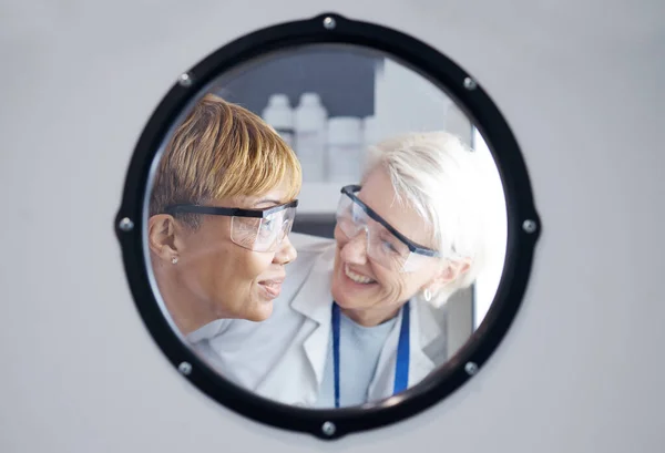 Nauka Uśmiech Współpraca Zespołowa Lekarzami Laboratorium Celu Prowadzenia Badań Lub — Zdjęcie stockowe