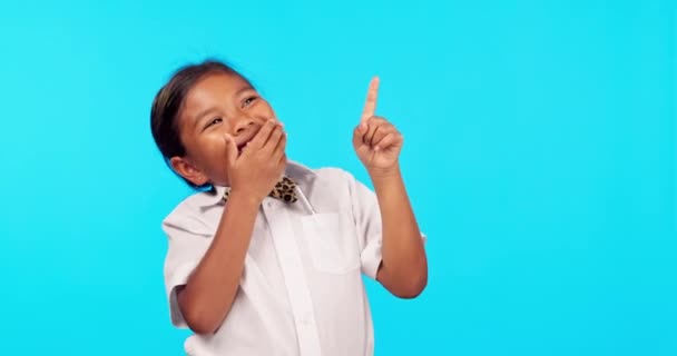 Mädchen Lachen Kind Und Zeigen Auf Mobbing Witz Oder Lustigen — Stockvideo