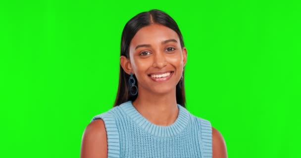 Visage Sourire Femme Indienne Studio Écran Vert Riant Blague Expression — Video