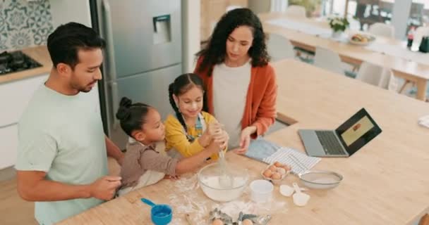 Laptop Bowl Family Baking Kitchen Together Parents Teaching Girl Children — Stock Video