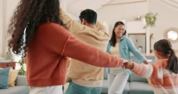 Dançando Círculo Crianças Com Pais Para Atividade Conjunto Com Felicidade — Vídeo de Stock
