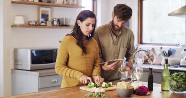 Tableta Recept Line Vaření Pár Hledat Výukový Program Společně Domácnosti — Stock video