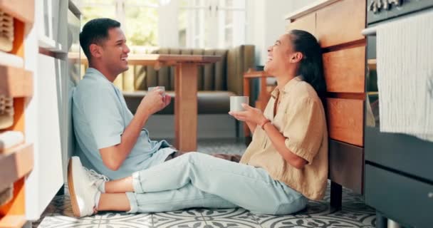 Parler Café Couple Heureux Maison Avec Amour Soins Communication Jeune — Video