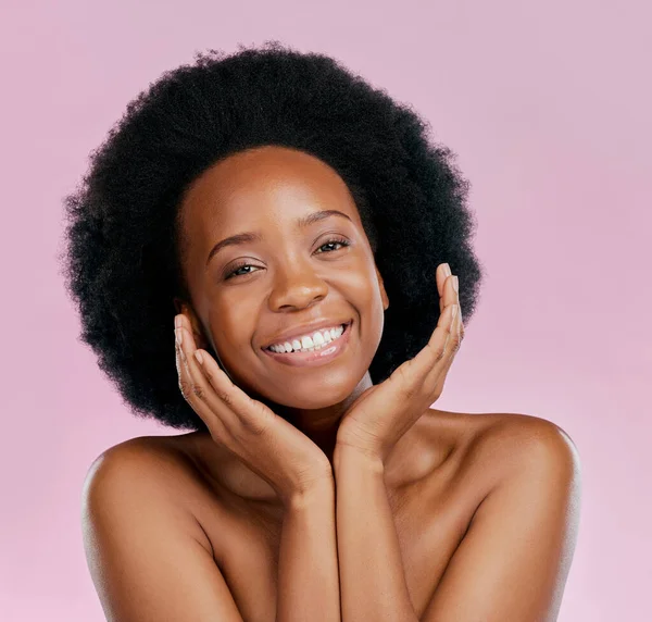 Czarna Kobieta Twarz Naturalne Piękno Zadowolona Afro Włosy Blask Skóry — Zdjęcie stockowe