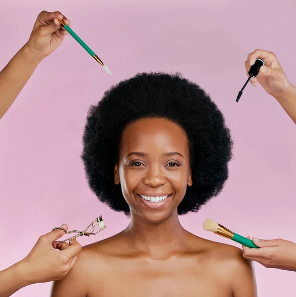 Ritratto Sorriso Donna Nera Con Strumenti Cosmetici Dermatologia Felicità Sullo — Foto Stock