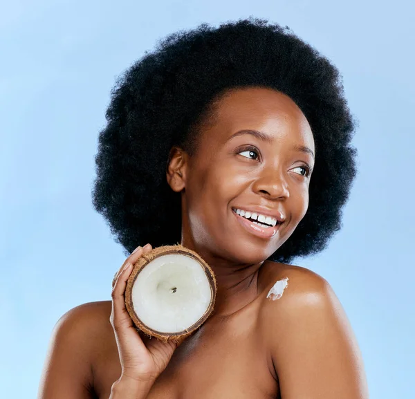 Schoonheid Huid Kokosnoot Met Een Model Zwarte Vrouw Studio Een — Stockfoto