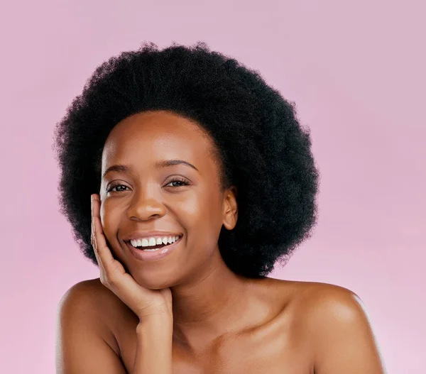 Happy Huidverzorging Portret Van Een Zwarte Vrouw Met Een Schoonheidsgloed — Stockfoto