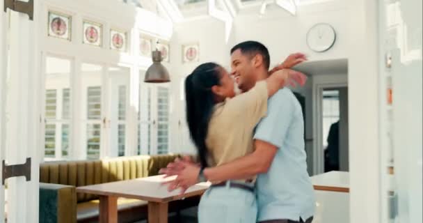 Feliz Baila Par Abrazos Casa Con Amor Cuidado Romance Mujer — Vídeos de Stock