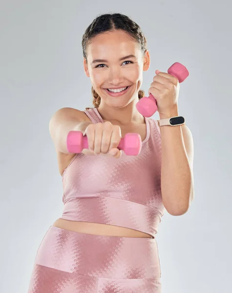 Fitness Portret Kobieta Hantlami Białym Tle Studio Dla Zdrowia Ćwiczeń — Zdjęcie stockowe