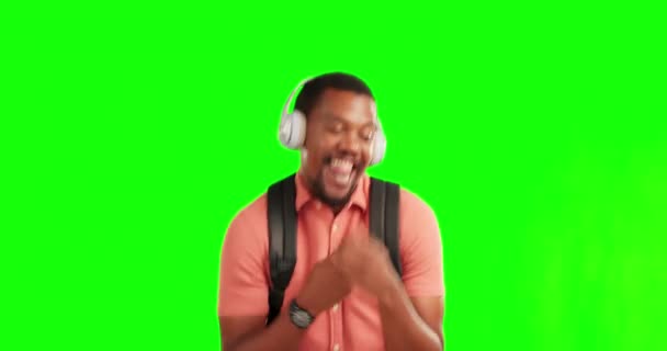 Pantalla Verde Viaje Hombre Negro Transmitiendo Música Bailando Mientras Escucha — Vídeos de Stock
